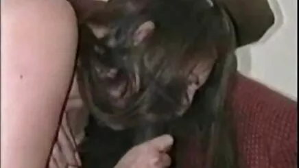 Cô gái tóc phim hentai co giao vàng biết làm thế nào để xử lý cô thùng rác