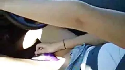 Dễ thương nhạt thiếu Samantha phim hentai ko che Bentley trên ngực cô ấy
